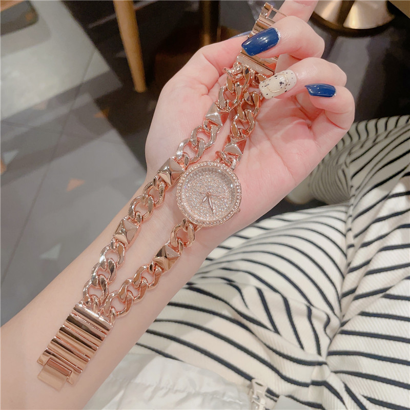 Round Dial Shape Retro Classic Style Solid Color Jewelry Buckle Quartz Watch