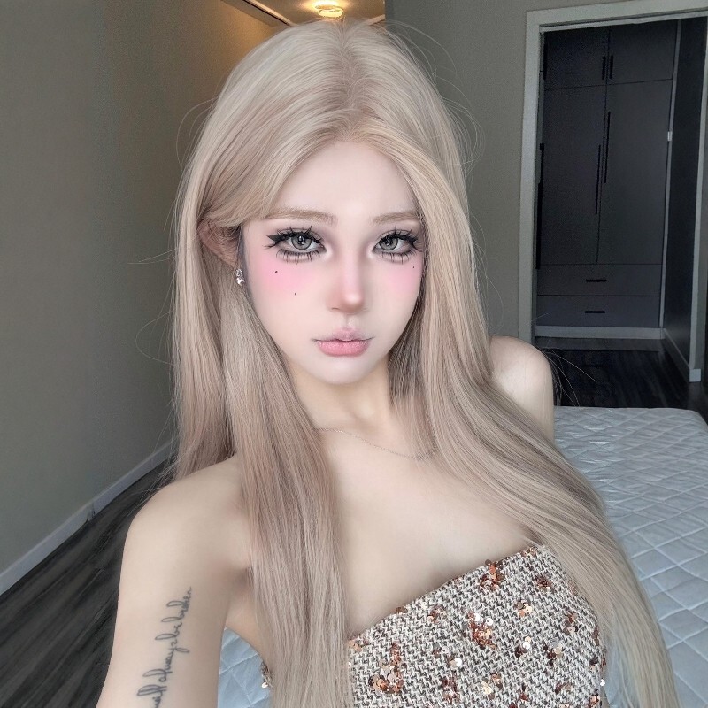 Full Head Wig for Women, Lace Front Style, Middle Parting, Milk Gray Pink Long Straight Hair, Natural-Looking Synthetic Hair for Daily Wear