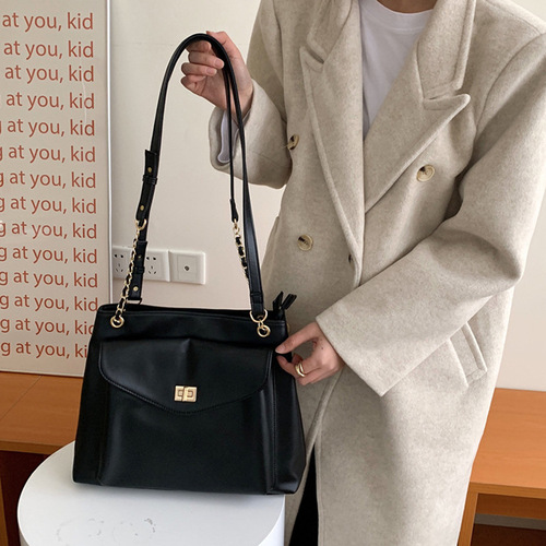 Retro Trend Large Capacity Underarm Tote Bag Women's Bag Autumn/Winter Simple Chain Single Shoulder Crossbody Bag