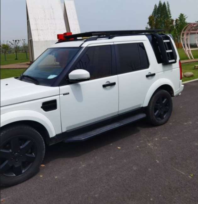 Discovery 3 Roof Platform Is Specially Designed for Discovery 4 Roof Expansion, Equipped with a Modified Vehicle Platform Travel Rack and Luggage Rack