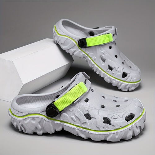 Thick Sole Breathable Black Clogs for Men - Fashionable Black