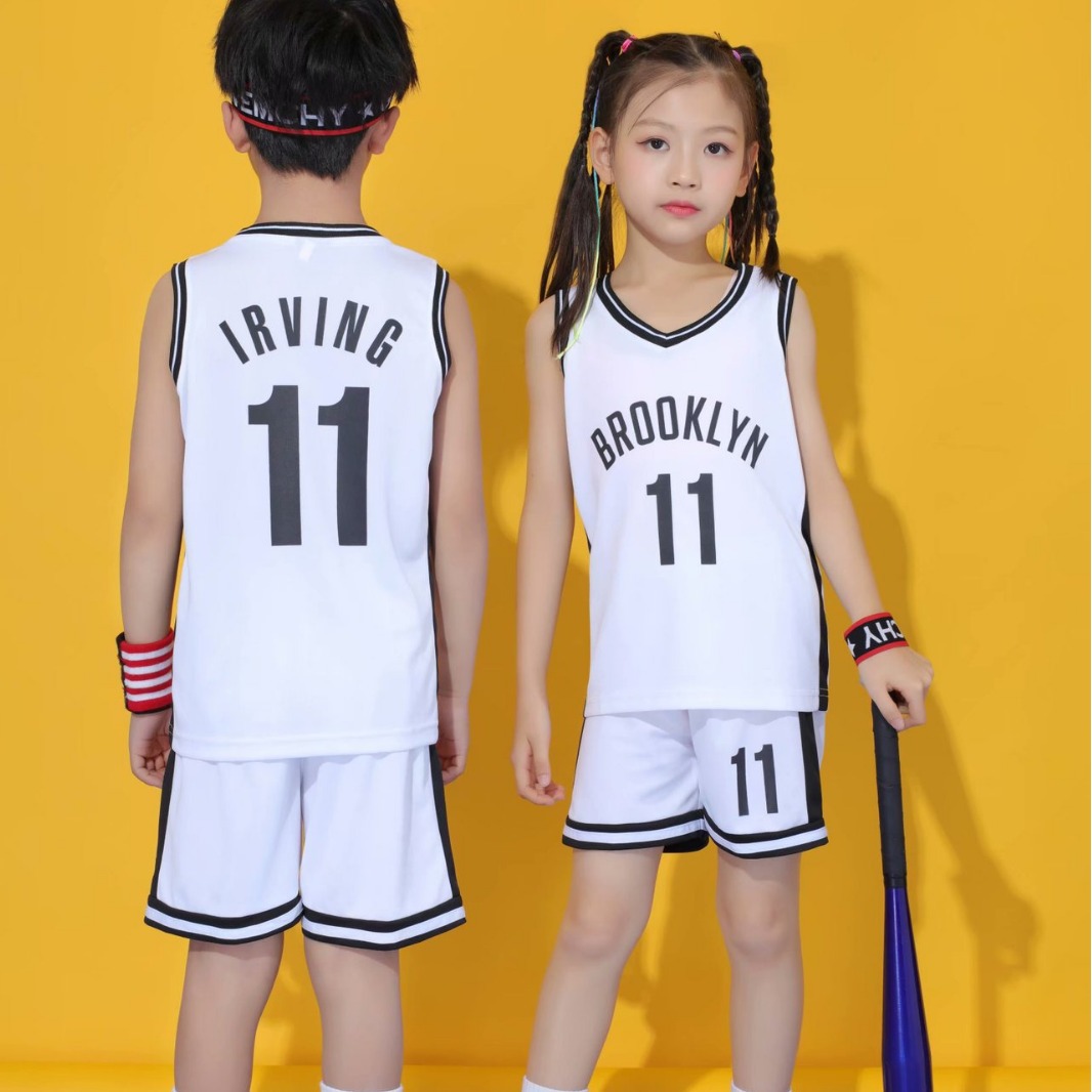 子供の倉庫のボールの服を卸売りします。