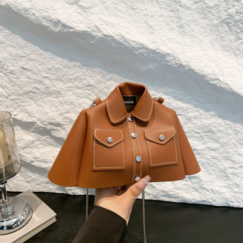 Camisas en forma de bolsas 2024 nuevo verano dopamina vestir con color caramelo nicho de diseño sensación de moda