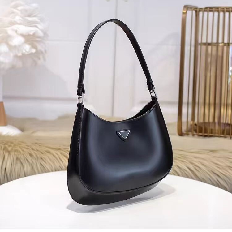 Big Brand Source Factory Quick-Release Genuine Leather P Family Bag Armpit Bag Office Worker College Student Bag Big Brand Bag High Quality