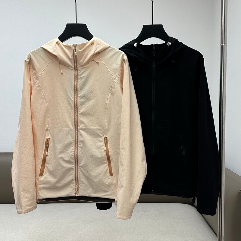 Contact Customer Service~ Sun's Same Model M8 Women's Windproof and Wear-Resistant Outdoor Jacket, Mountaineering and Hiking Hooded Softshell Windbreaker
