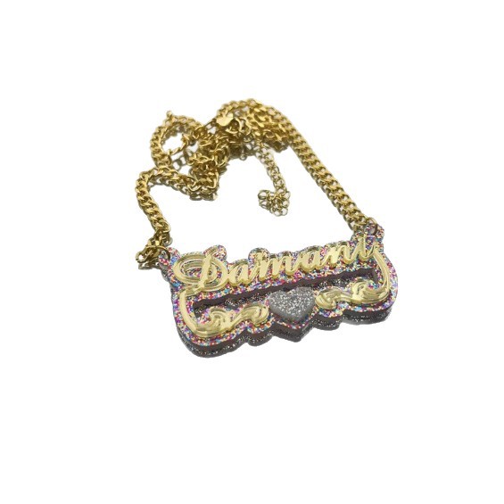 Collana con nome personalizzato e pendente a lettera in acrilico_voghion.com