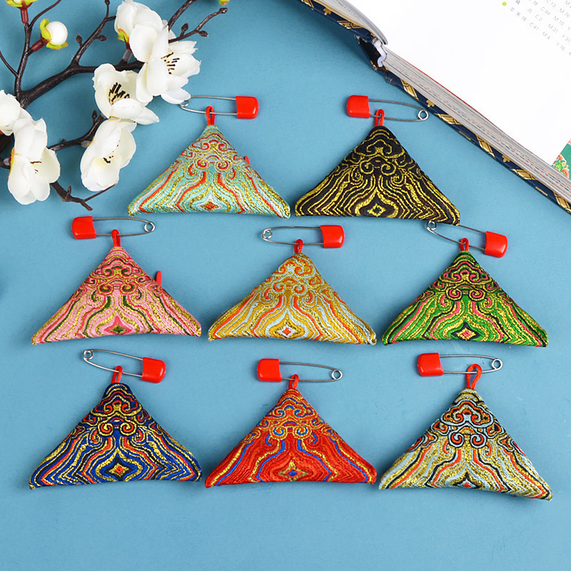 New Dragon Boat Festival Zippered Chinese-Style Triangular Sachet, Temple Pin, No-Sew Peace Amulet, Baby Hair Lucky Bag, Prayer Sachet