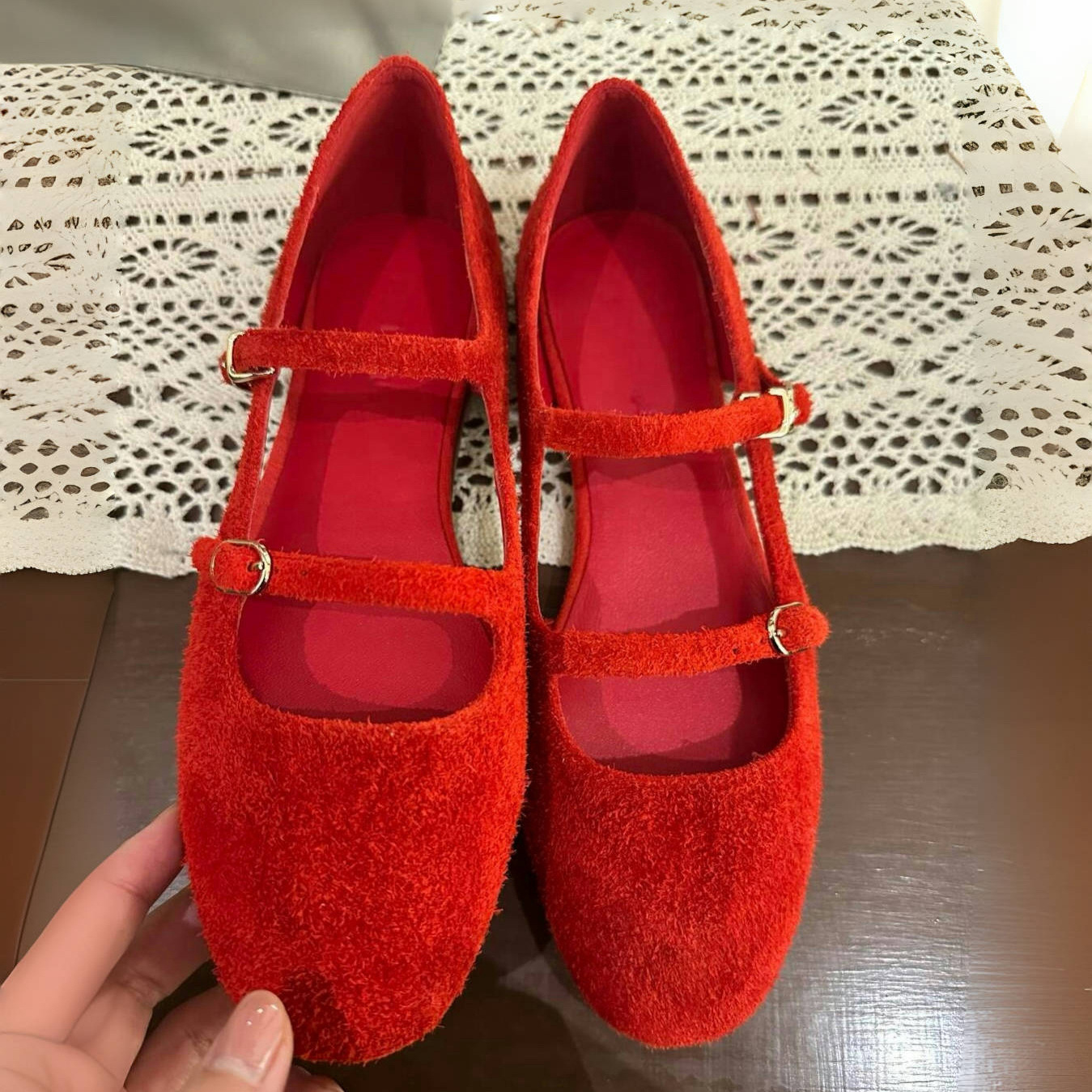 빨간색