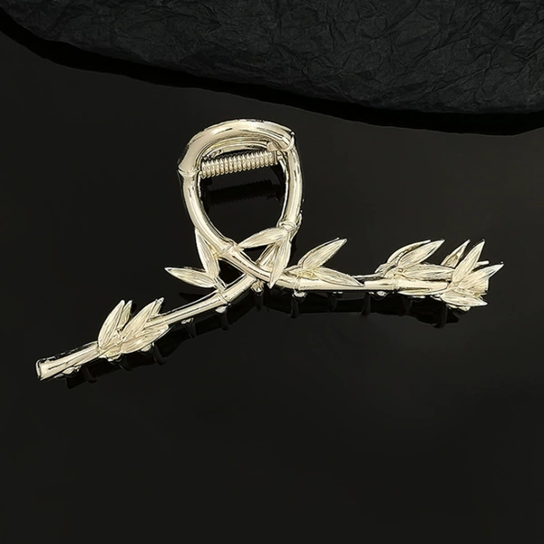 Bamboo crab pin