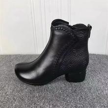 复古软皮短靴女秋冬季新款棉靴软底防滑保暖雪地靴粗跟加绒妈妈鞋