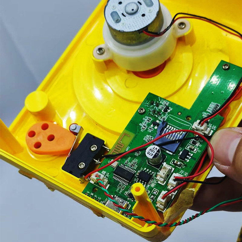 儿童玩具方案 红外扫码卡片读卡音乐发声芯片方案设计的留声机