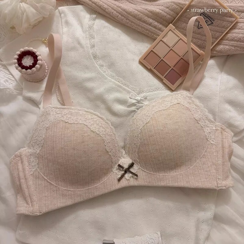 胸が小さい女性向けの甘くて爽やかな花柄の下着、ワイヤーなしのプッシュアップ、副乳を引き締める、快適なレースのシームレスブラ|undefined