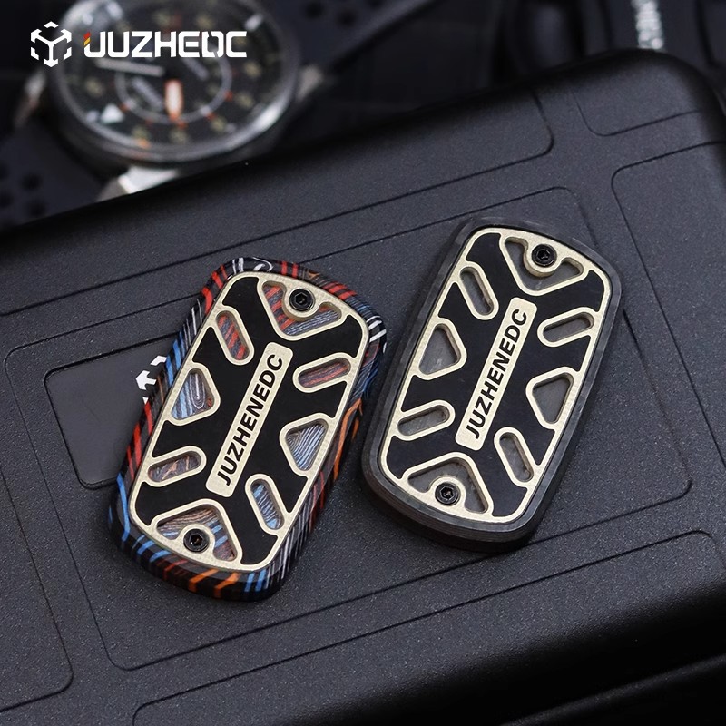 Wholesale Decompression Toys, Non-magnetic Fingertip Spinners, Popping Coin Pals, Black Technology Carbon Fiber Push Cards, EDC Toys