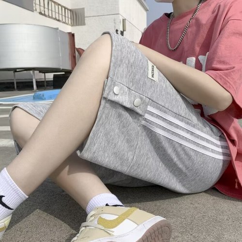 Summer Couple Style Striped Side Button Shorts for Men, Casual Hip-hop Loose Oversize Sports Five-Pocket Pants