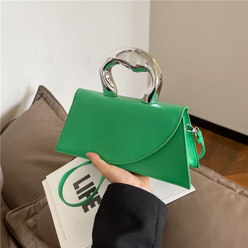 Nicho francés popular bolso de color sólido bolso de mujer 2024 verano nuevo estilo simple ocio red mochila de hombro