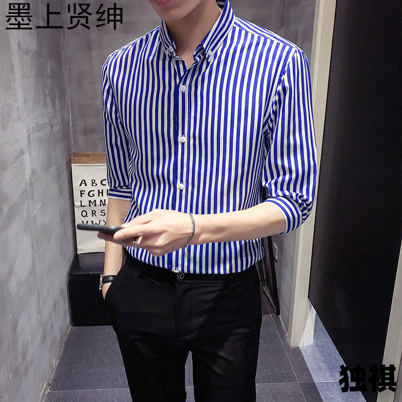 Camisa de manga corta para hombre de nuevo estilo verano estilo delgado estilo coreano delgado camisa a rayas de manga tres cuartos camisa de media manga para hombre joven