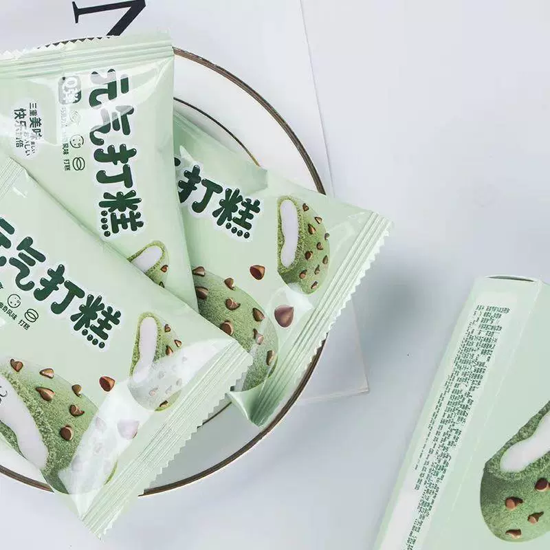 Подарочная коробка с пирожным Qiqi 100 г вкус матча ягод шоколад q бомбер Лаш сетевой красный взрывной продукт