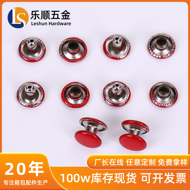 Metal rojo hembra remache cinturón bolso redondo plano sombrero clavos publicidad ventilador accesorios cinturón remache doble cara
