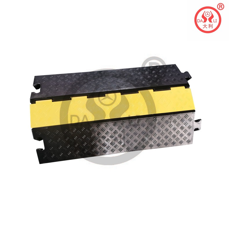 ���߲۸ǰ���ٴ� PVC���µ��߱����۷���ѹ���߰�������ѹ�߰�