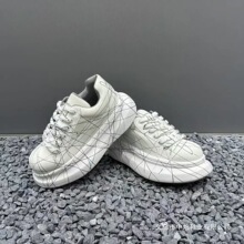 欧洲站潮男鞋2025秋季新款耐磨休闲运动鞋软底增高男士老爹鞋