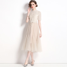 法式复古轻熟短袖圆领蕾丝连衣裙夏季新款减龄收腰显瘦中长裙仙气