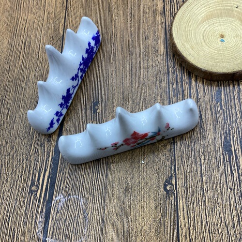 Jingdezhen ceramic pen holder plum blossom brush pen mountain pen holder Wuzhishan pen holder pen fork practice four treasures of study wholesale