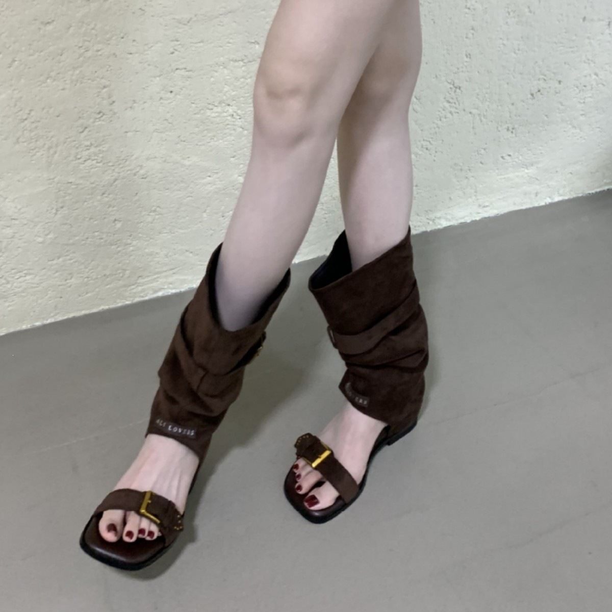 Fashionable universal high boots