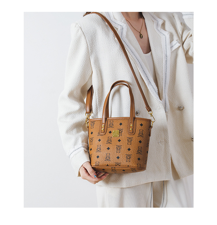 Handtasche 2023 Neue Single Schulter Umhängetasche Damenmode Kleine Quadratische Tasche Net Red Print Kleiner Bär_voghion.com