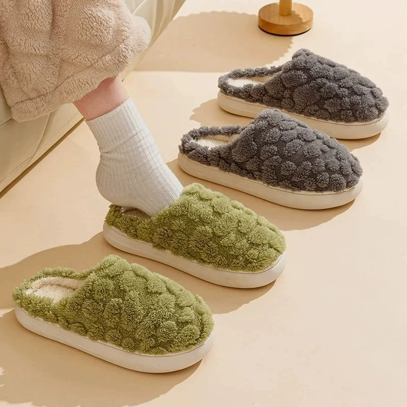 Men's keep warm winter non-slip comfortable slippers