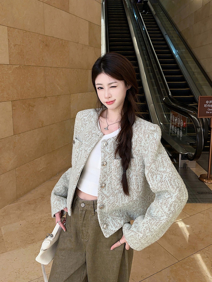 Áo khoác ngắn nữ dáng Chanel chất liệu dạ len phối sợi mohair, tay dài cổ tròn — màu xanh nhạt