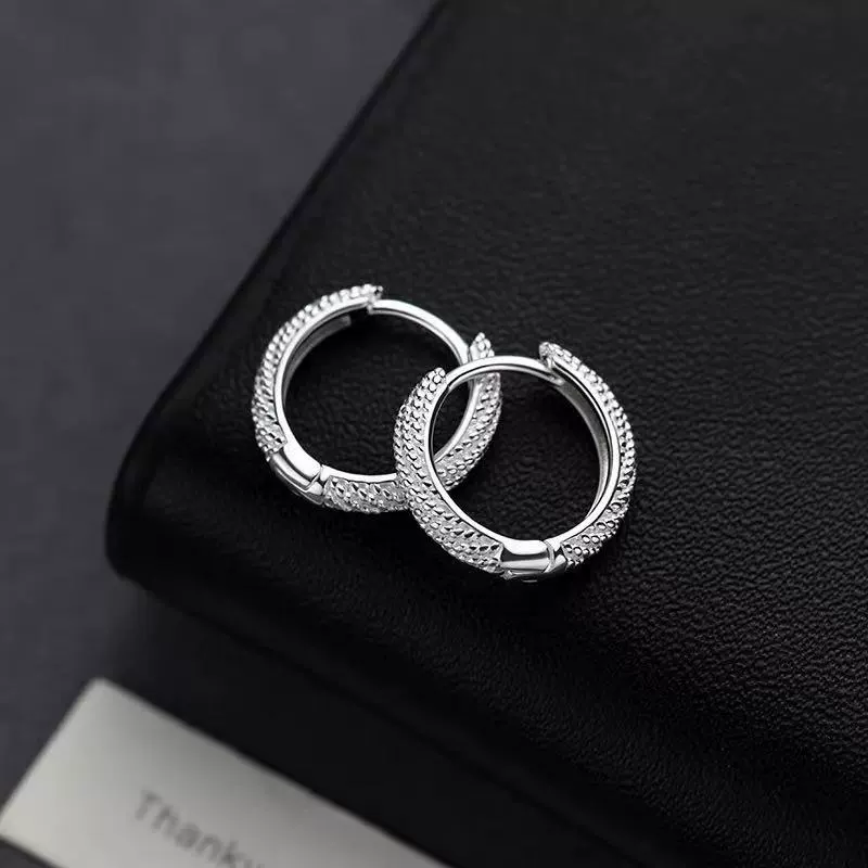 Серебряная игла с хвостиком, маленькие дизайнерские серьги, проба серебра 925, стиль легкой роскоши, высокое качество