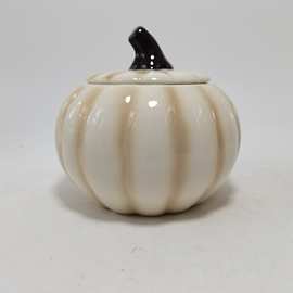 厂家直销手工陶瓷橙色南瓜形饼干罐坚果糖果容器桌面秋收节装饰