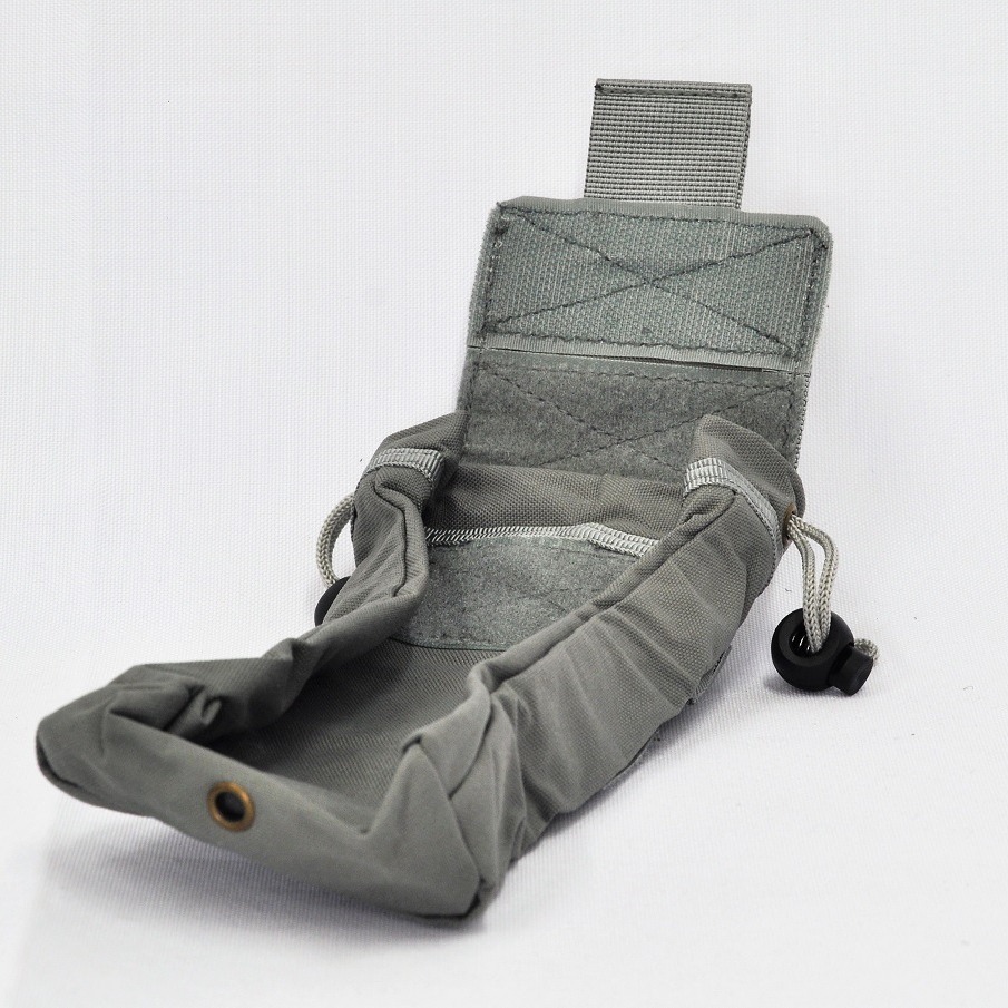 Bolsa de reciclaje plegable táctica de camuflaje pequeña al aire libre de montaña de senderismo de montaña de acampada bolsa de almacenamiento de artículos diversos
