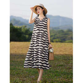 2025夏季新品100%苎麻条纹印花轻薄凉爽V领无袖双层连衣裙