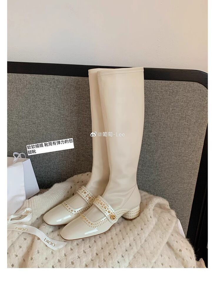 Bốt ngắn nữ mũi vuông bằng da bò nguyên miếng, gót vừa 3–5 cm, đế dày, khóa kéo phía sau — Màu trắng (giày bốt ngắn), Màu đen (giày bốt ngắn), Đen (bốt) chi tiết 37