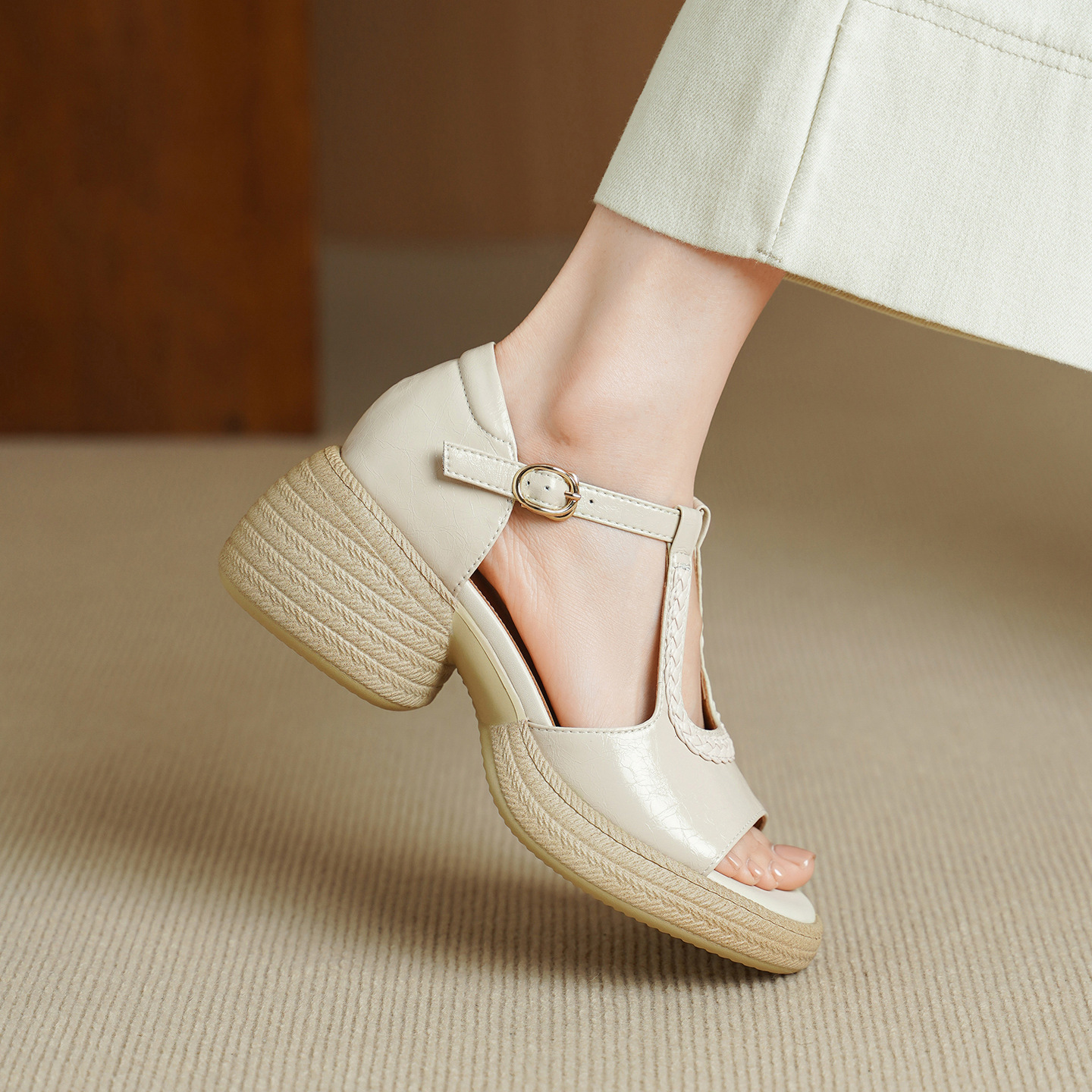 Sandal cao gót nữ mũi cá hở ngón, đế dày da cừu, gót 9 cm — màu trắng ngà
