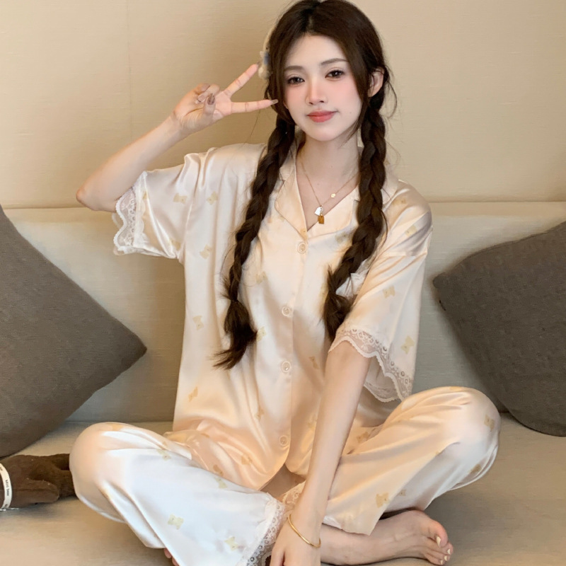 Cross-border ice silk pajamas women's cute wind bear summer new high-end sense cartoon short sleeve pants home clothing wholesale Cross-border ice silk pajamas women's cute wind bear summer new high-end sense cartoon short sleeve pants home clothing wholesale