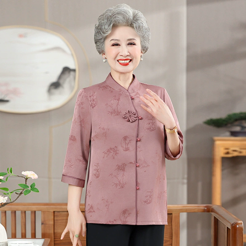 Весенняя одежда для пожилых людей