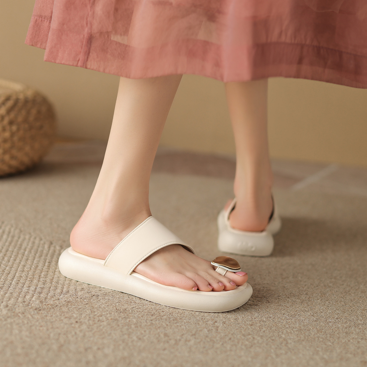 Comfy Women's Flip Flops Summer Trendy Soft Sandals Slippers_voghion.com