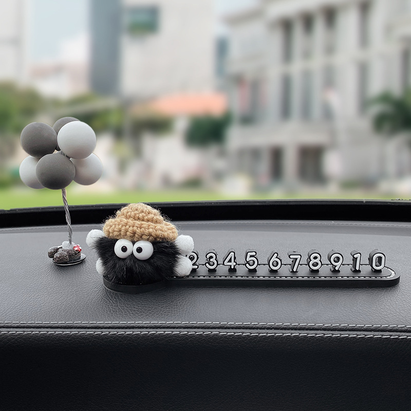 Placa de estacionamiento con bola de carbón de sombrero marrón + globo