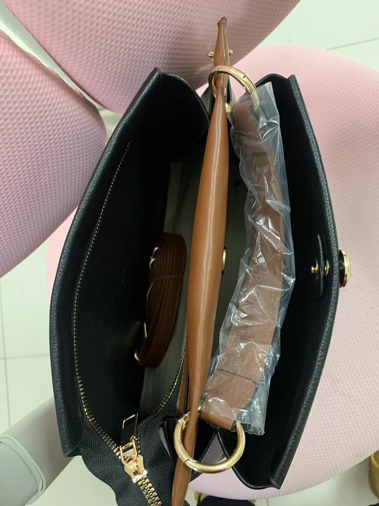 Foreign trade commuter women's bag 2024 spring and summer new contrast color handbag single shoulder crossbody women's bag large capacity women's bag_voghion.com