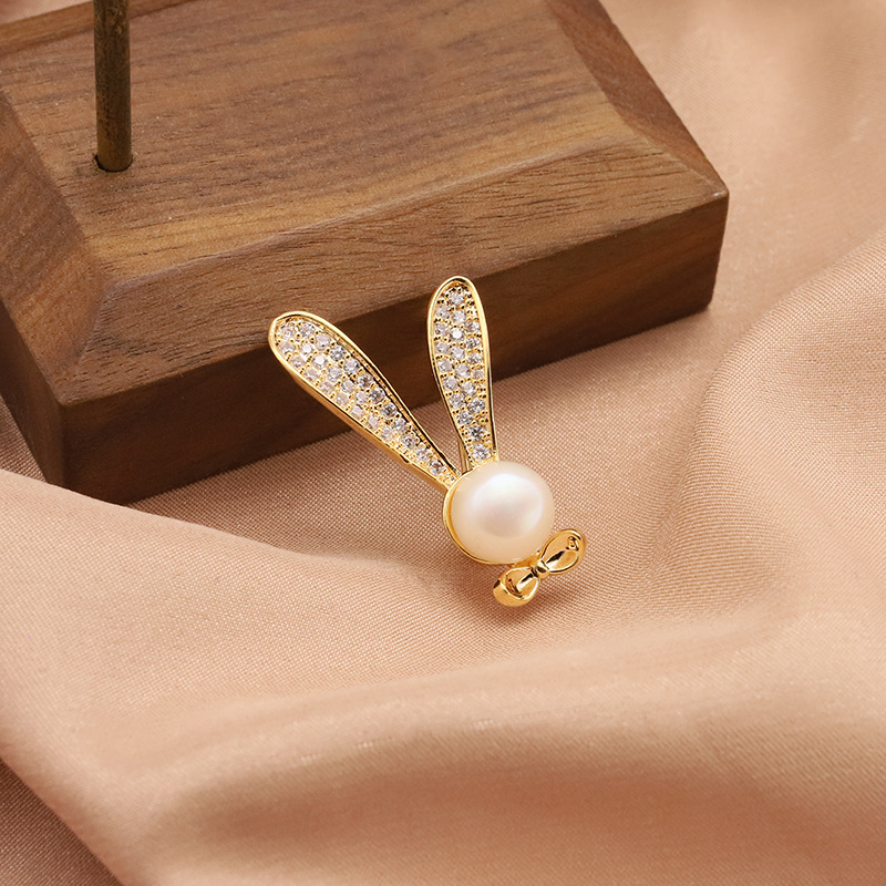 Perla de agua dulce clásico conejo serie broche elegante luz lujo natural perla ramillete joyería 18K oro real galvanoplastia image 1