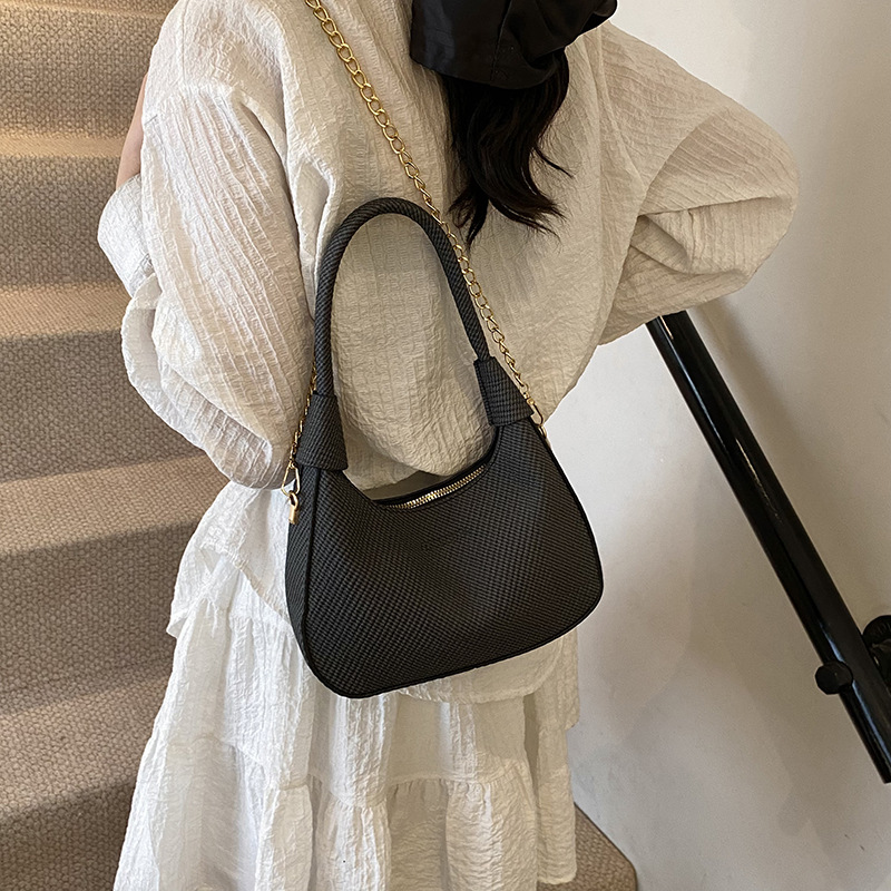 Primavera y verano bolsos de cadena bolsos populares bolsos de cinturón bolsas de mano bolsas de mano nuevas mujeres este año bolsas 2025 nuevas