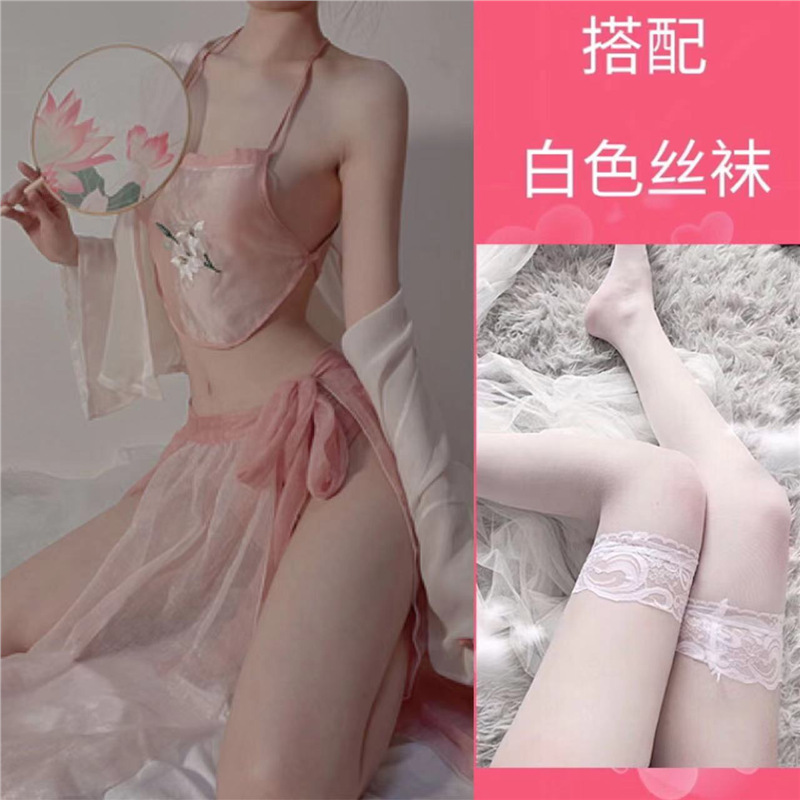 핑크색 정장 + 흰색 스타킹