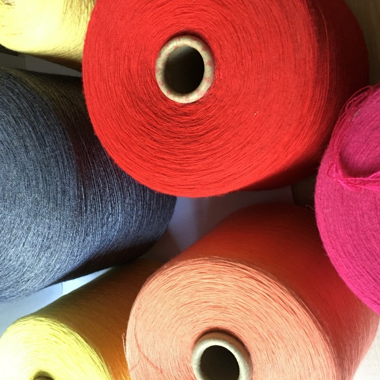 供应羊毛纱线42NM/2 100%澳毛纱 胚纱现货供应 42支羊毛纱