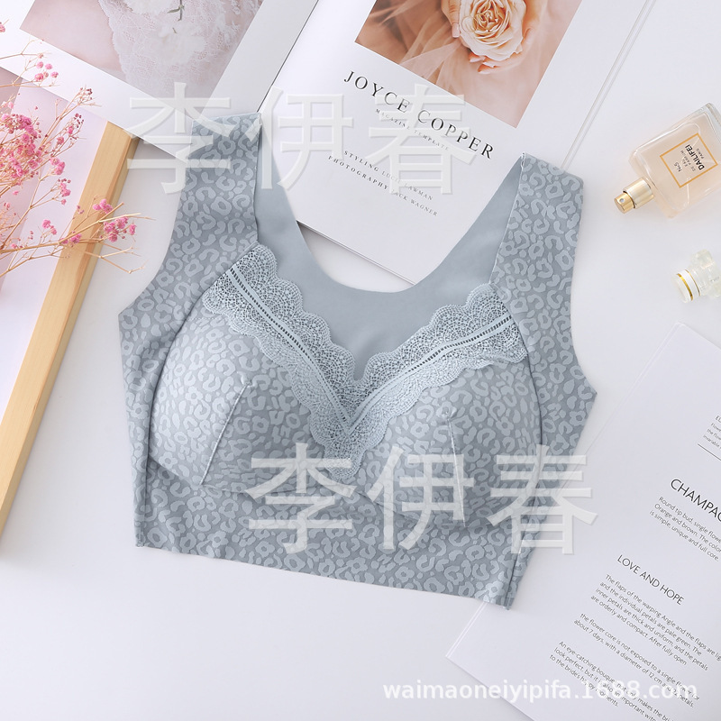 Plus Size Lingerie for Women with Large Busts, 100kg Thin Lace Backless Bralette Style Bra Without Underwire