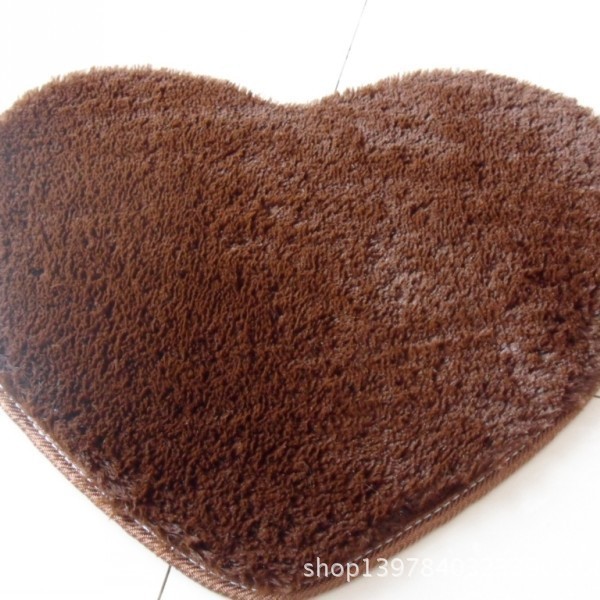 Fábrica al por mayor lavable lana de seda en forma de corazón alfombra de lana corta alfombra de piso adecuado para estera de pie silla Mat estudio dormitorio