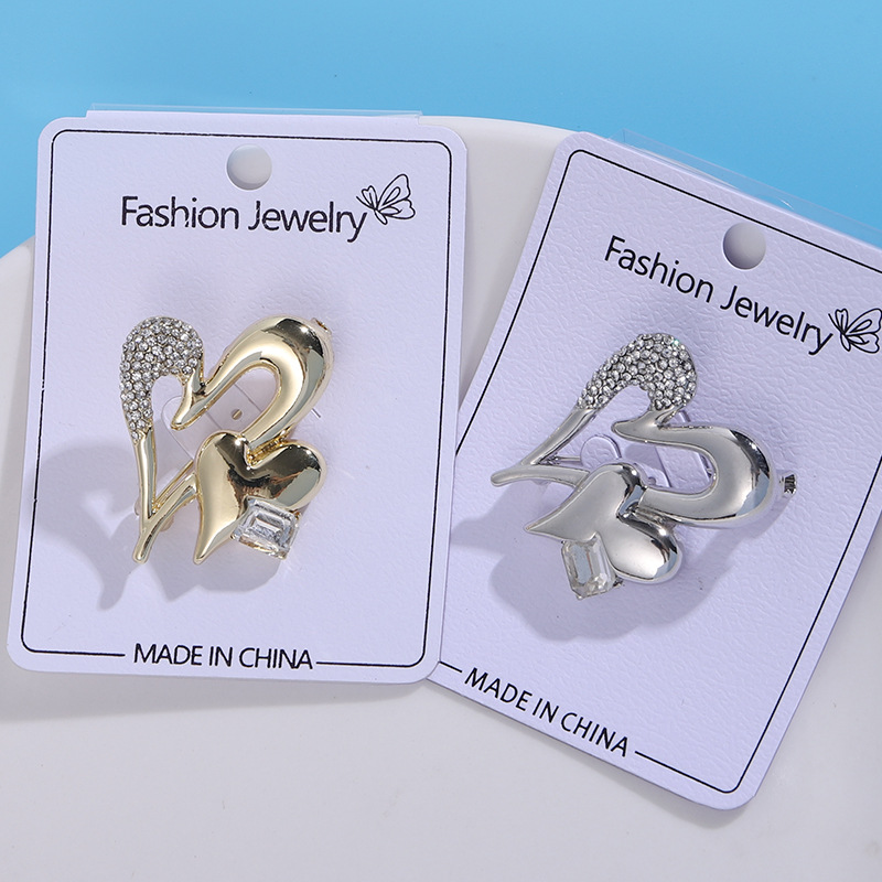 13g Weight Brooches Classification Holiday, Daily, Selfie Occasion Alloy Material Heart Shape Pattern Women's Gender Lady Style Lady Pin Heart Shape Alloy Women's Brooches 2