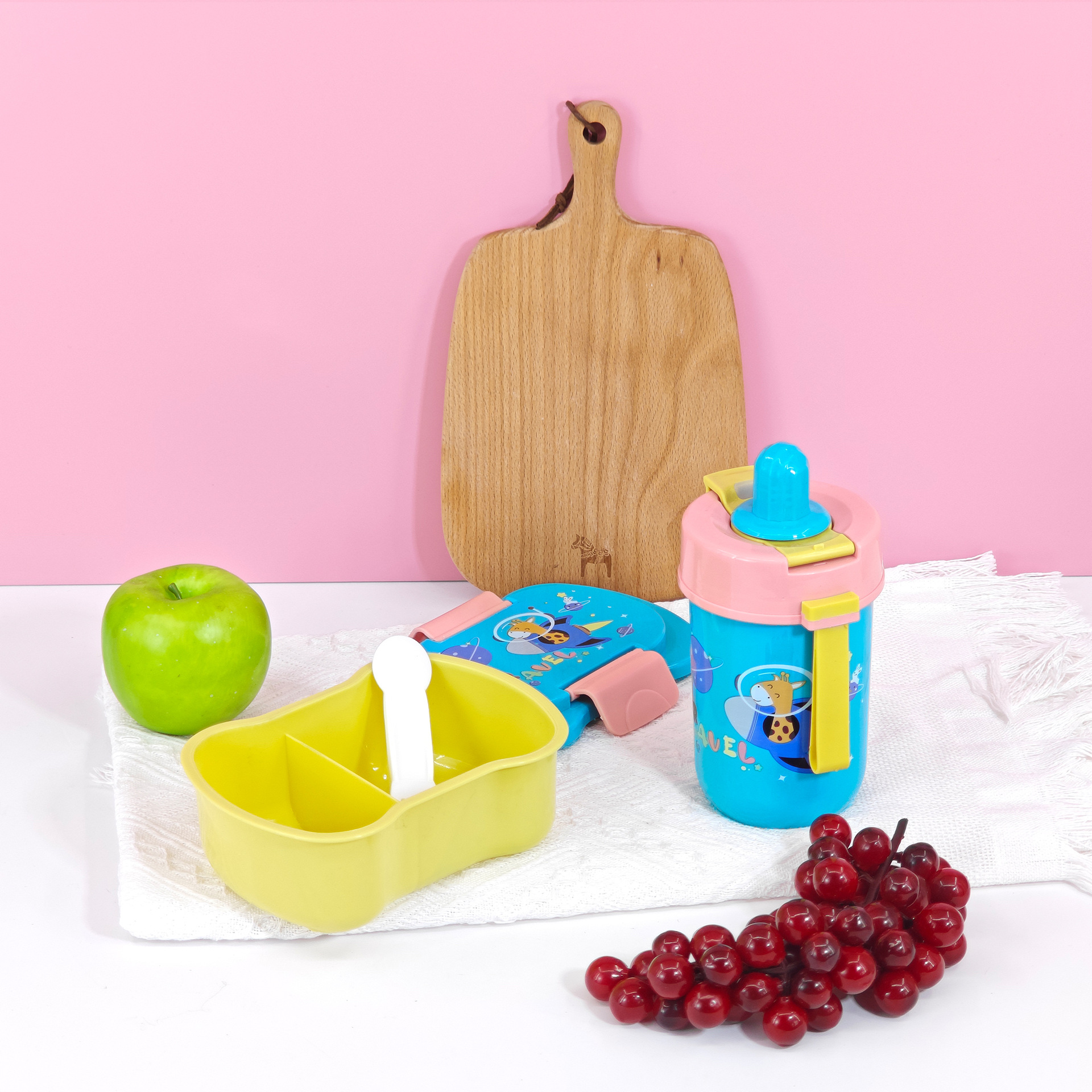 JINGMAO venta caliente caja de almuerzo de dibujos animados kettle set estudiantes niños lindos caja de almuerzo de almuerzo bebida directa taza de agua de paja