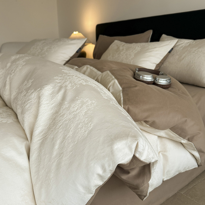 Cama de algodón de lana larga de Xinjiang de clase A de grado materno y infantil, cuatro piezas, 100% algodón único, 60 s, algodón teñido Jacquard, cubierta